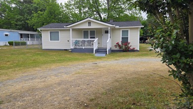 Half Acre Charming Lake Retreat Near Golf & Santee State Park! - photo 4