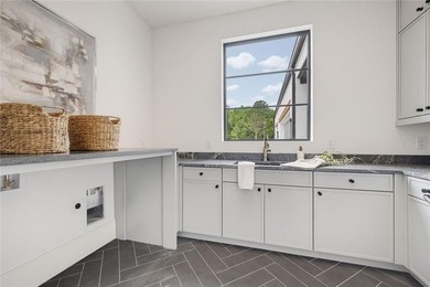 Introducing an extraordinary new construction estate set on 3.3 - photo 26