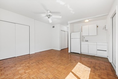 Discover this charming, spacious & character-filled Mid-Century - photo 26