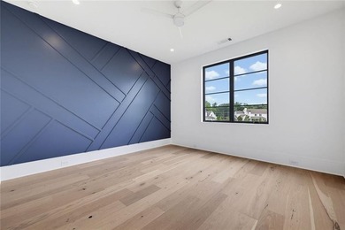 Introducing an extraordinary new construction estate set on 3.3 - photo 31
