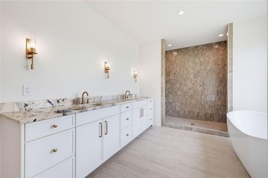 Introducing an extraordinary new construction estate set on 3.3 - photo 40