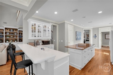 Welcome to this stunning, exquisitely decorated townhouse - photo 11