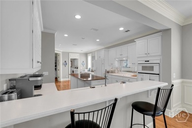 Welcome to this stunning, exquisitely decorated townhouse - photo 12