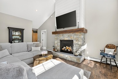Built in 2018, this beautifully crafted lakefront home is ready - photo 13