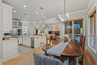 Fully reimagined sprawling single-story estate on a rare 1-acre - photo 17