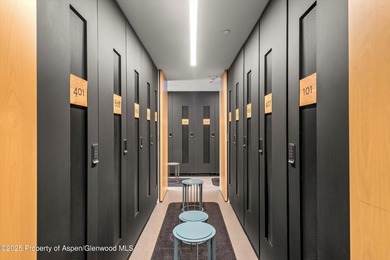 RENTAL INCOME PROPERTY!! Welcome to Electric Pass Lodge 403. A