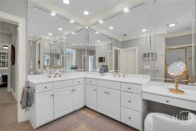 Welcome to this stunning, exquisitely decorated townhouse - photo 19