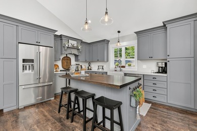 Built in 2018, this beautifully crafted lakefront home is ready - photo 19