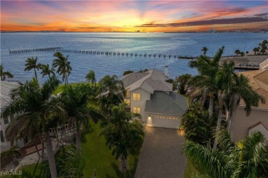 Caloosahatchee River Home For Sale in Cape Coral Florida