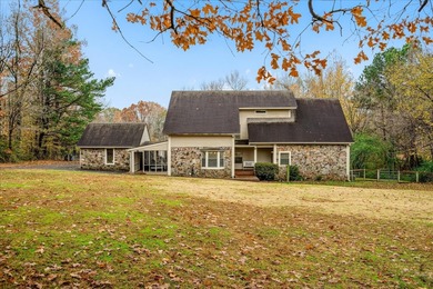 (private lake, pond, creek) Home For Sale in Bartlett Tennessee