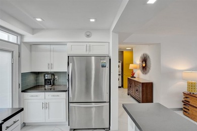 Beautifully updated 1-bed, 1-bath condo in the coveted Harbour - photo 22