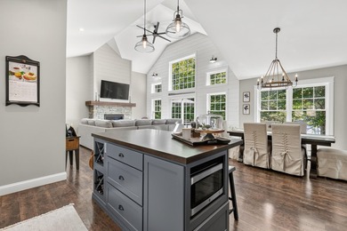 Built in 2018, this beautifully crafted lakefront home is ready - photo 23