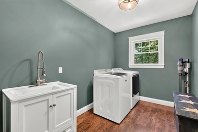 Built in 2018, this beautifully crafted lakefront home is ready - photo 25