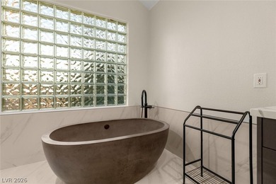 Perfectly positioned on the fairway, this elegant estate offers - photo 26