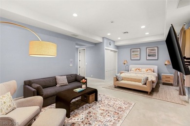 Perfectly positioned on the fairway, this elegant estate offers - photo 29