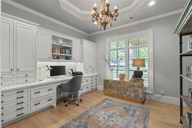 Fully reimagined sprawling single-story estate on a rare 1-acre - photo 29