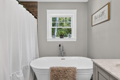 Built in 2018, this beautifully crafted lakefront home is ready - photo 30