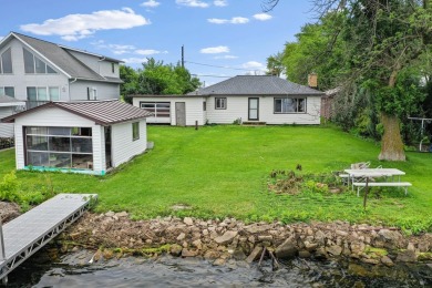 Lake Home For Sale in Winneconne, Wisconsin