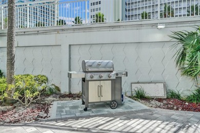 Beautifully updated 1-bed, 1-bath condo in the coveted Harbour - photo 37