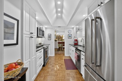 St. Johns River Condo Active Under Contract in Jacksonville Florida