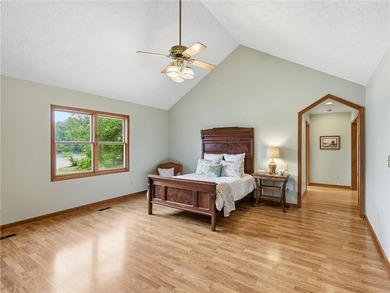 This lakefront property is ALLLLL about the views! Experience - photo 12