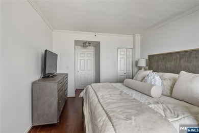 * Presented by Wendy Gamez  *Residence 3013 is a beautifully