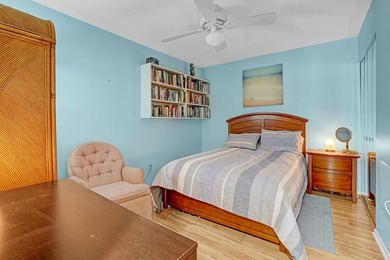 This charming 2 bedroom/2 bath end unit villa is a unique find - photo 14