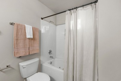 Tucked into a quiet corner lot in the heart of Lehi, this - photo 15