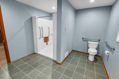 This seven bedroom, two bathroom home offers three thousand