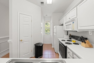 Your coastal top-floor retreat awaits, just 4 miles from the - photo 7