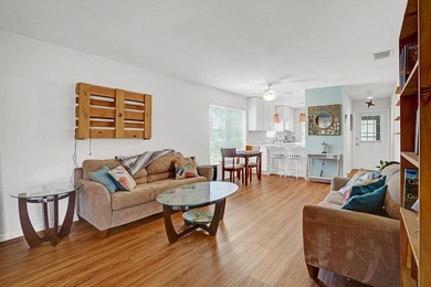This charming 2 bedroom/2 bath end unit villa is a unique find - photo 17