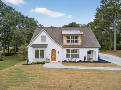 Lake Carroll Home For Sale in Carrollton Georgia