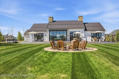 Completed in 2023 and set on just under an acre in South Fork - photo 22