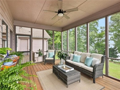 This lakefront property is ALLLLL about the views! Experience - photo 24