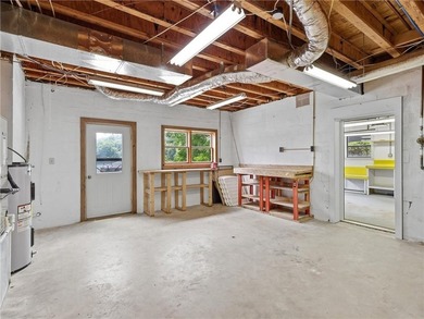 This lakefront property is ALLLLL about the views! Experience - photo 34