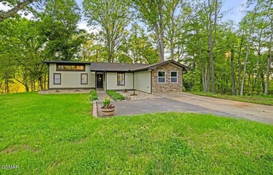 Douglas Lake Home For Sale in White Pine Tennessee