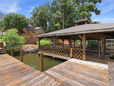 This lakefront property is ALLLLL about the views! Experience - photo 41
