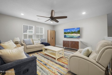 OPEN HOUSE SATURDAY, 6/20, 11:00 - 1:00!! Half a block off the - photo 44