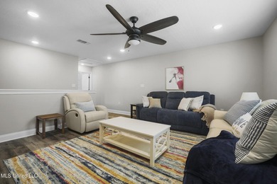 OPEN HOUSE SATURDAY, 6/20, 11:00 - 1:00!! Half a block off the - photo 46