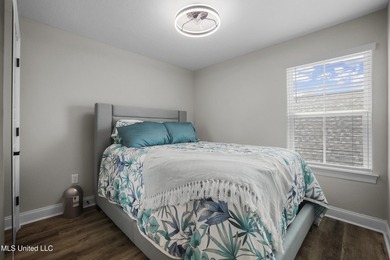OPEN HOUSE SATURDAY, 6/20, 11:00 - 1:00!! Half a block off the - photo 47