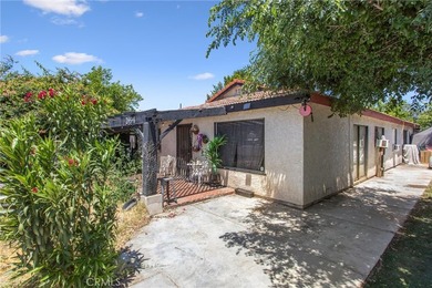 Spacious and unique 4-bedroom, 2-bath home in South San - photo 2