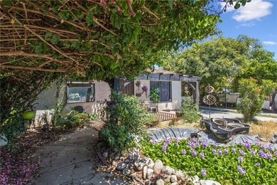 Spacious and unique 4-bedroom, 2-bath home in South San - photo 4