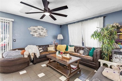 Spacious and unique 4-bedroom, 2-bath home in South San - photo 6