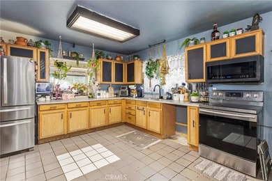 Spacious and unique 4-bedroom, 2-bath home in South San - photo 9