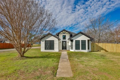 Lake Home For Sale in Pilot Point, Texas