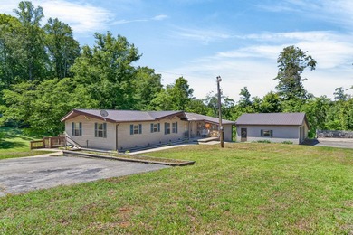 Exceptional location just minutes from Wisdom Dock Marina and - photo 3