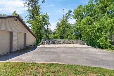 Exceptional location just minutes from Wisdom Dock Marina and - photo 6