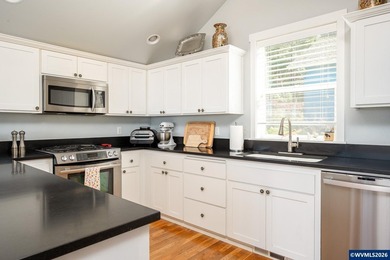 Experience the ultimate coastal lifestyle in the Roads End - photo 12