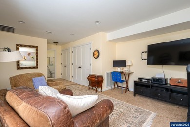 Experience the ultimate coastal lifestyle in the Roads End - photo 16