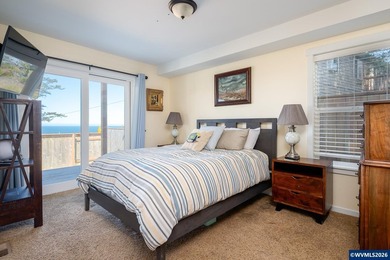 Experience the ultimate coastal lifestyle in the Roads End - photo 19